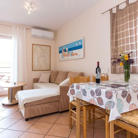 Apartments Marta คิร์ก ภายนอก รูปภาพ