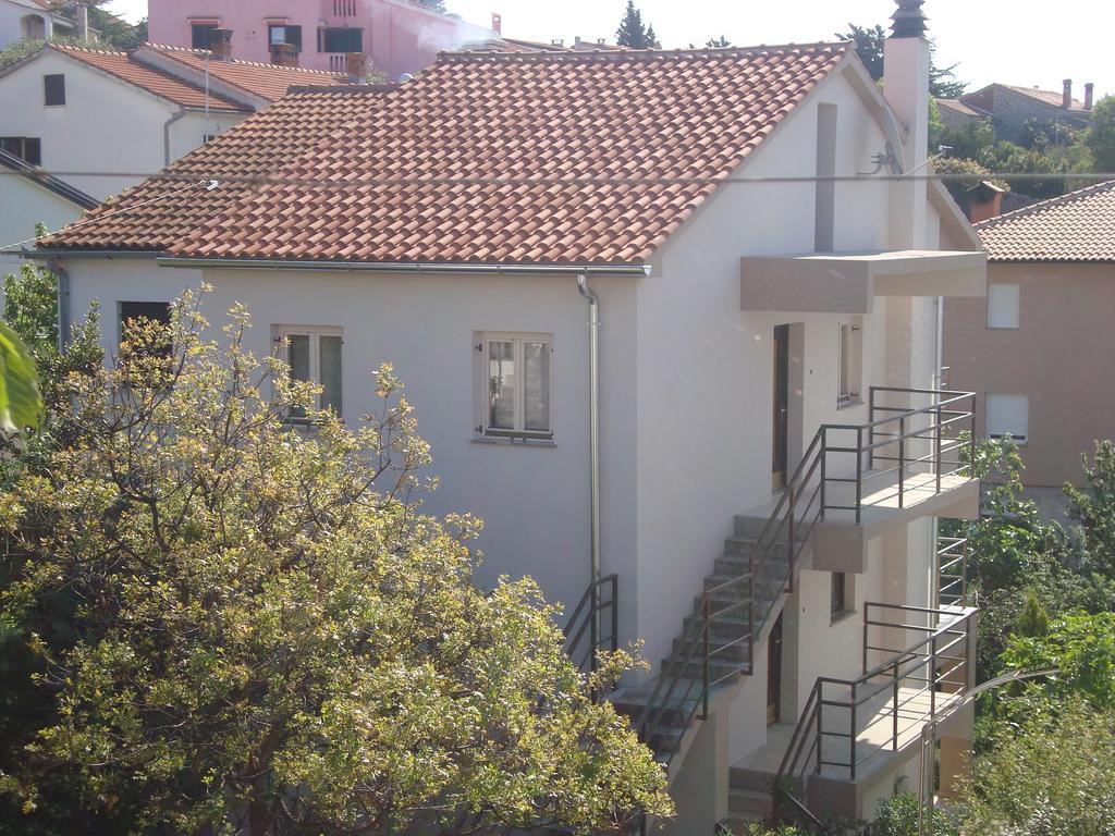 Apartments Marta คิร์ก ภายนอก รูปภาพ