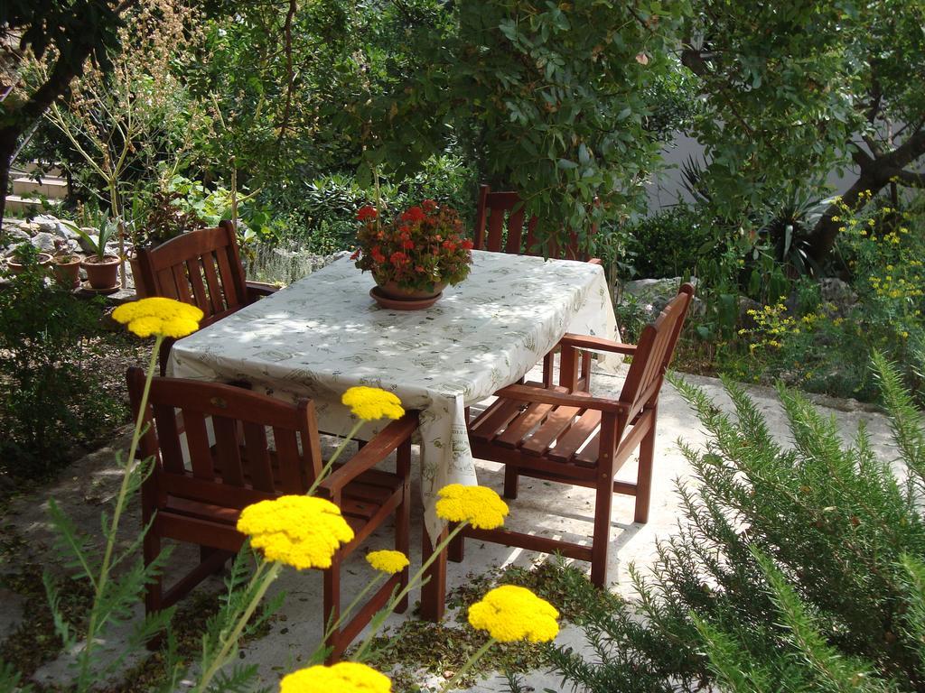 Apartments Marta คิร์ก ภายนอก รูปภาพ
