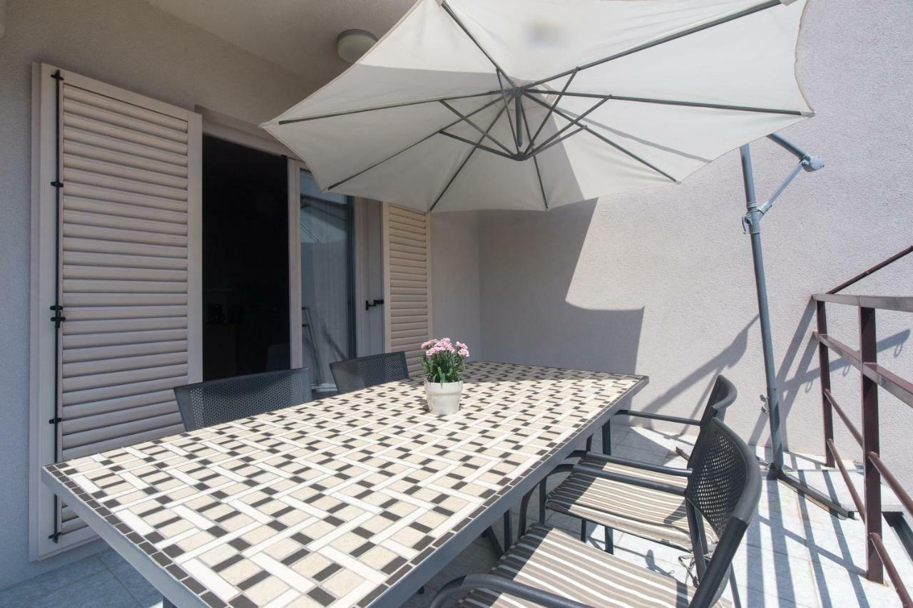 Apartments Marta คิร์ก ภายนอก รูปภาพ