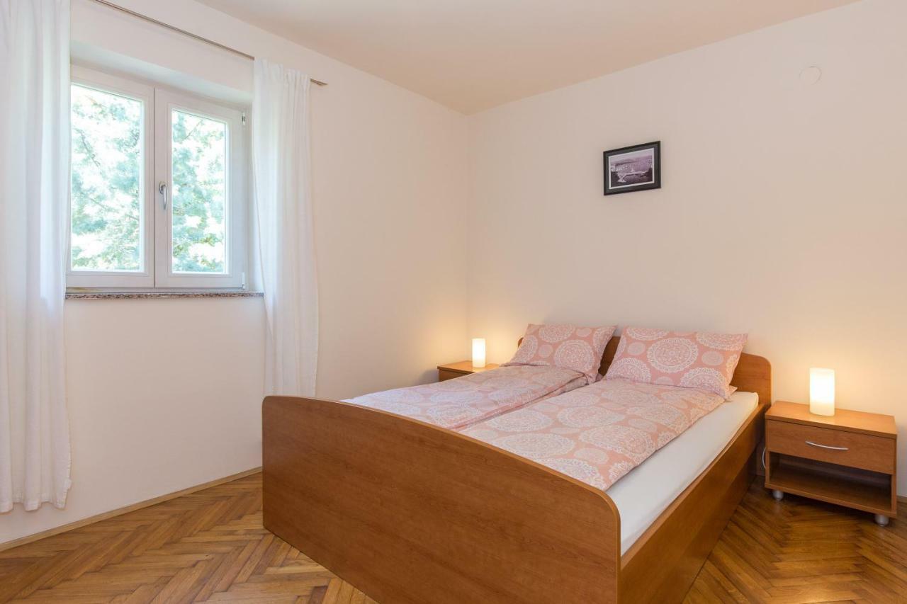 Apartments Marta คิร์ก ภายนอก รูปภาพ
